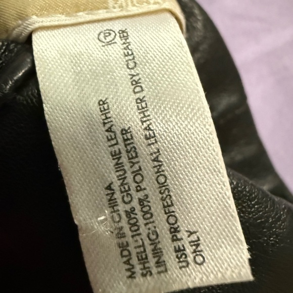 Michael Kors small Black Leather Gloves with Silver Zipper - Picture 8 of 10